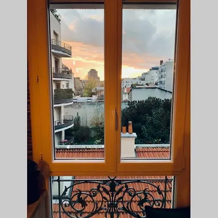 Appartement De Standing Champs-Elysees-Defense Apartman *